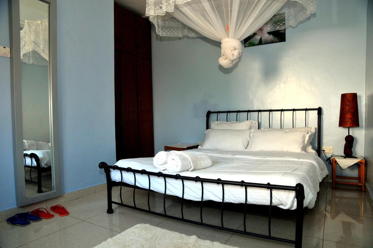 Victoria Lake View Guesthouse & Safaris Entebbe Extérieur photo