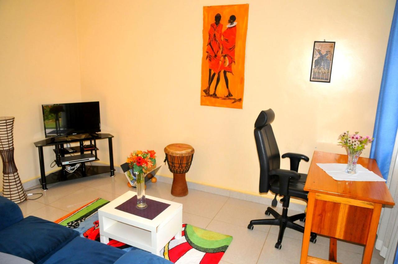 Victoria Lake View Guesthouse & Safaris Entebbe Extérieur photo
