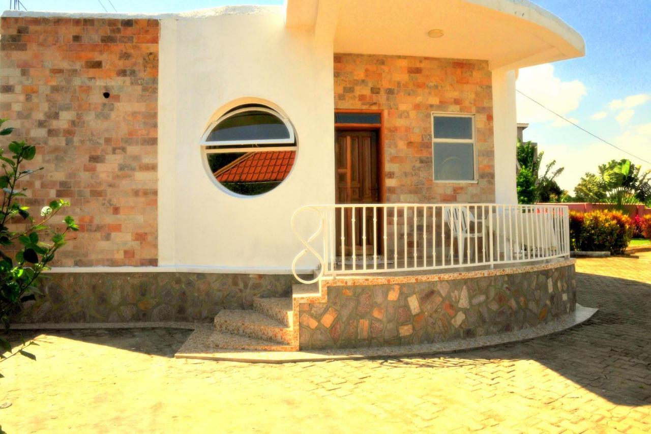Victoria Lake View Guesthouse & Safaris Entebbe Chambre photo